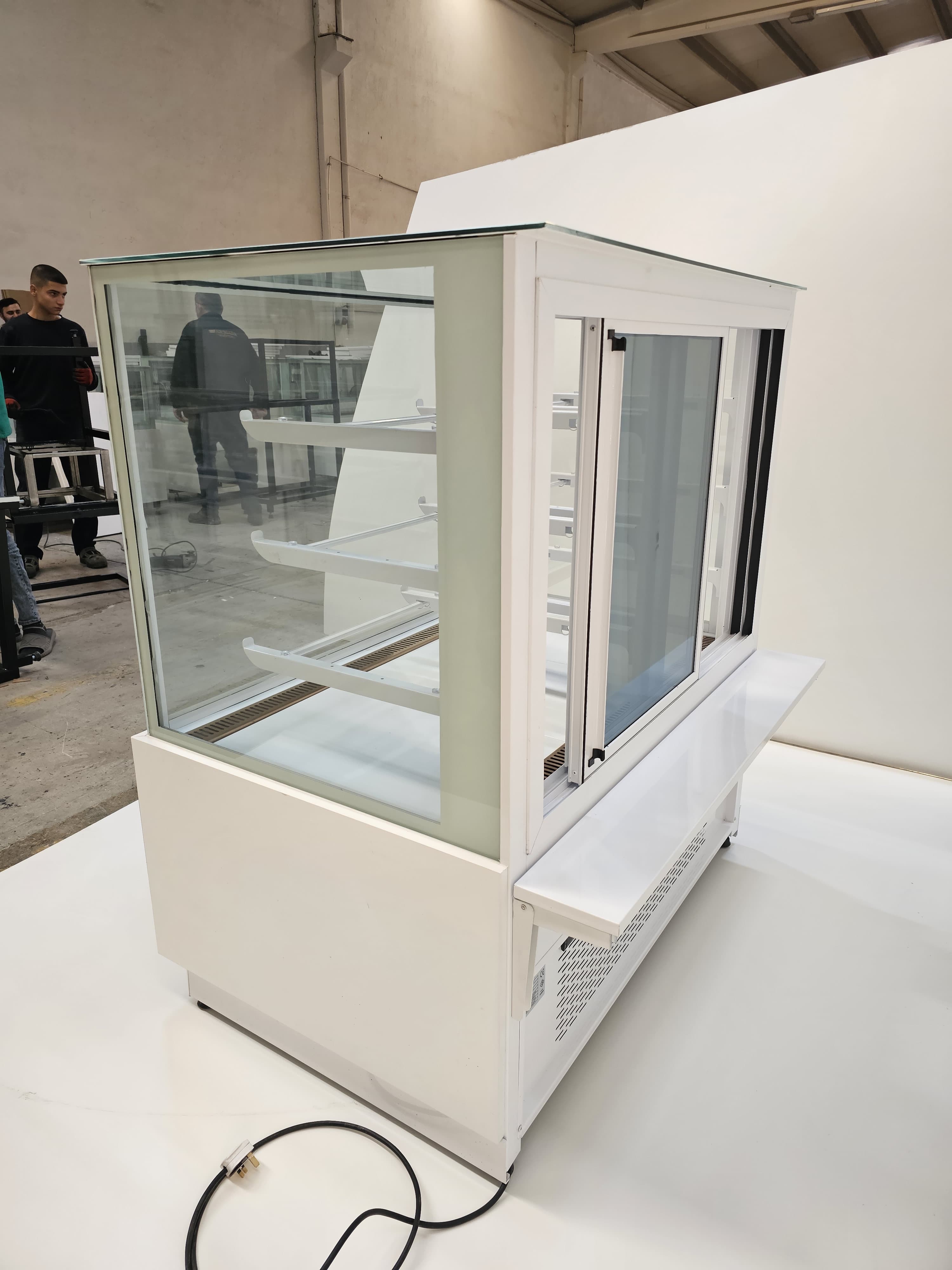 Display Fridge – 3 Shelves