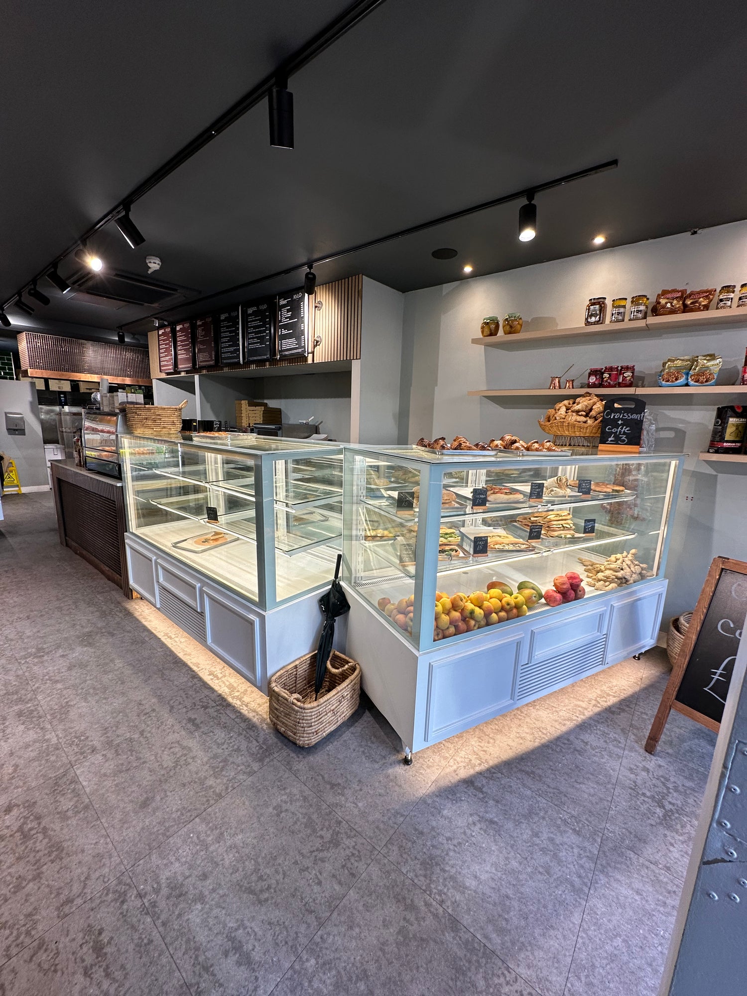 2 Meters Cake &amp; Sandwich Display Fridge