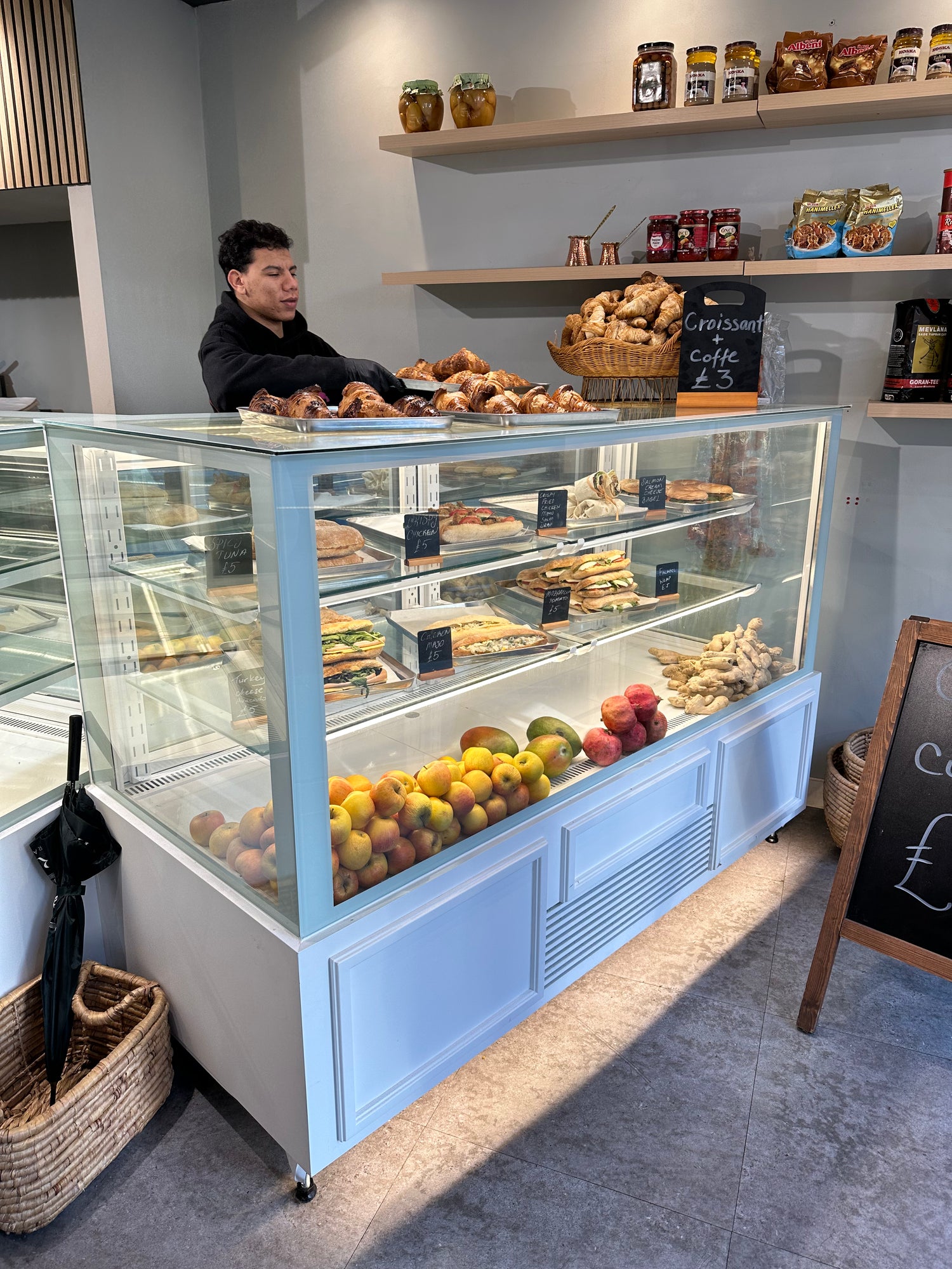 2 Meters Cake &amp; Sandwich Display Fridge