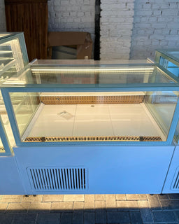 Display Fridge – No Shelves