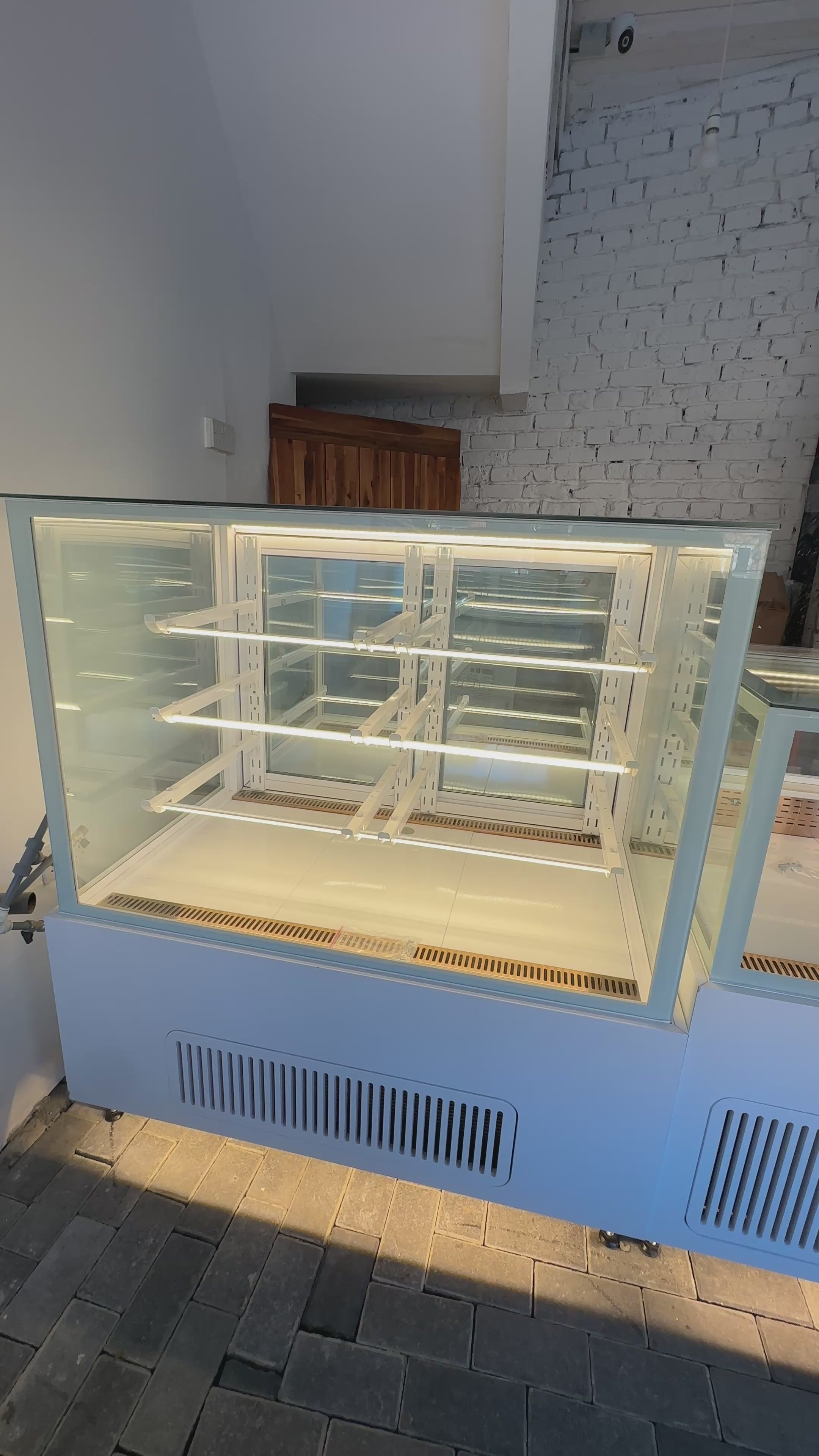 Elegant Display Fridge for Cakes & Cold Items | Fridges World